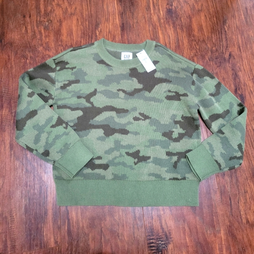 Boy's NWT GAP Size Smal 6-7 camo sweater